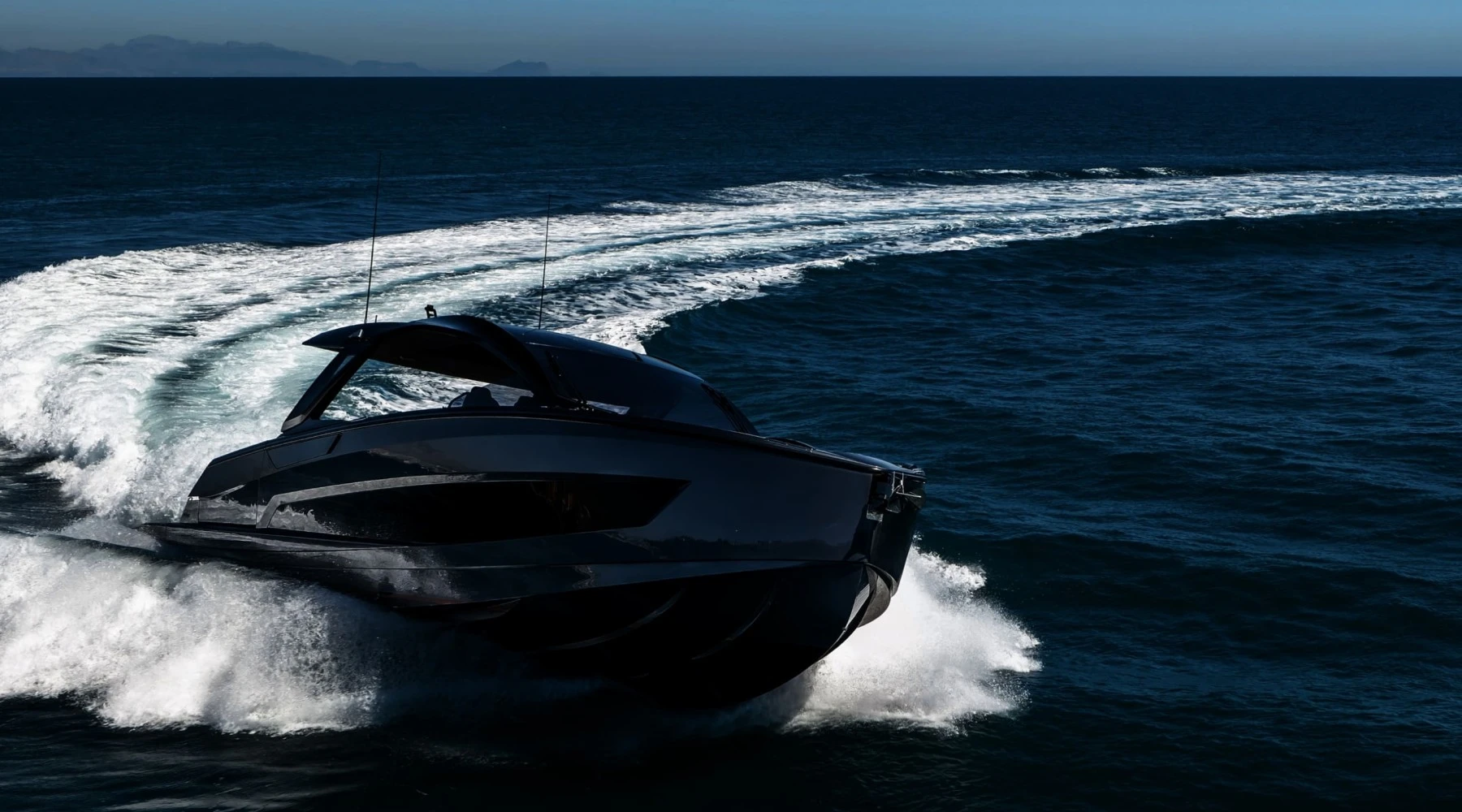 Astondoa 577 Coupe 3