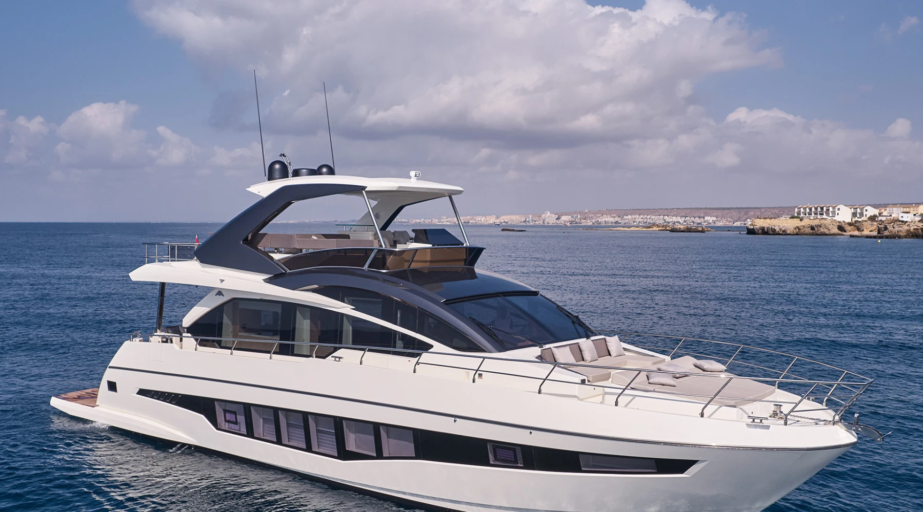 Astondoa 66 Flybridge 4