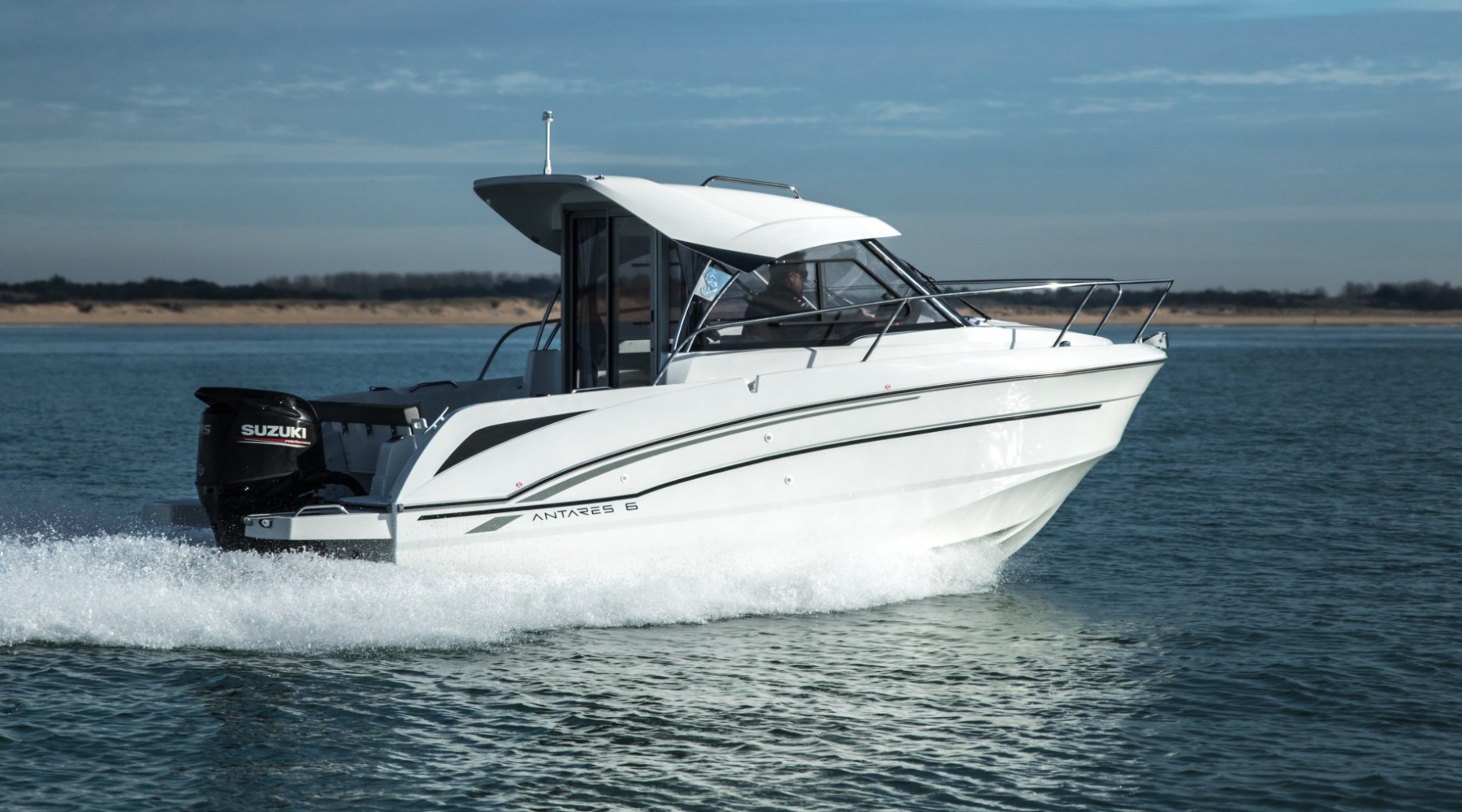 antares_6_ob_foto_catalogo_beneteau_antares_6_ob_00_daysailing_navegar_2.JPG