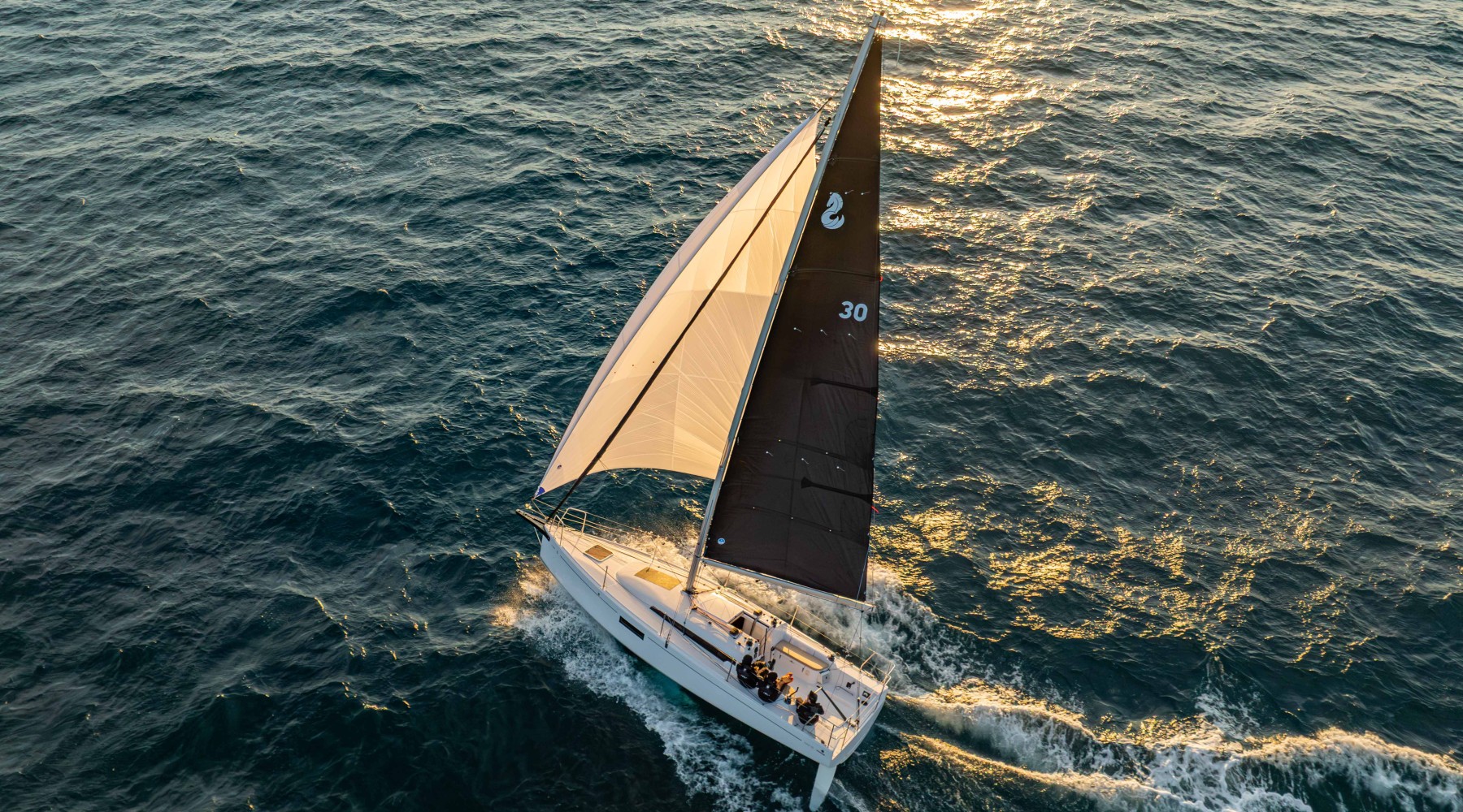 first_30_fotos_catalogo_beneteau_first30_1.jpg