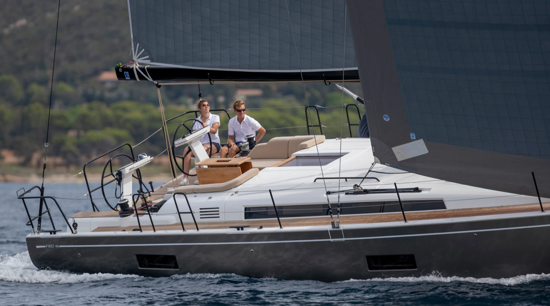 Beneteau First 44 3