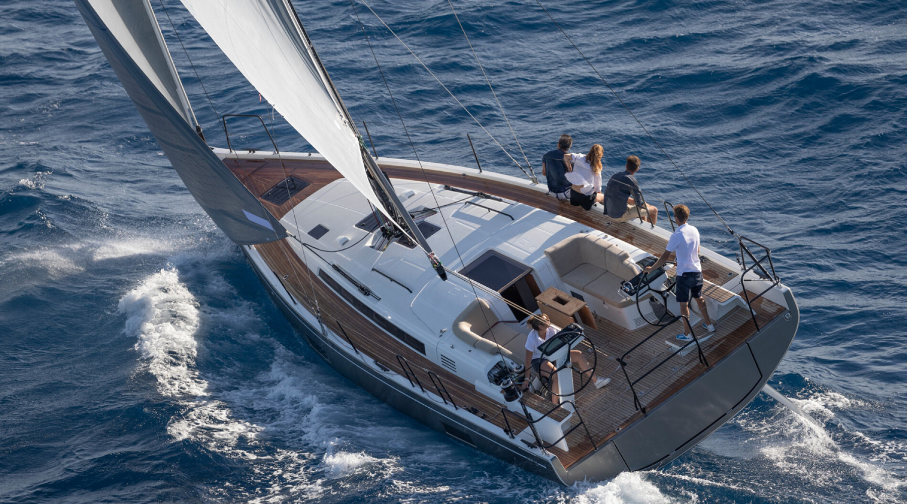 first_44_beneteau_first_44_06.jpg