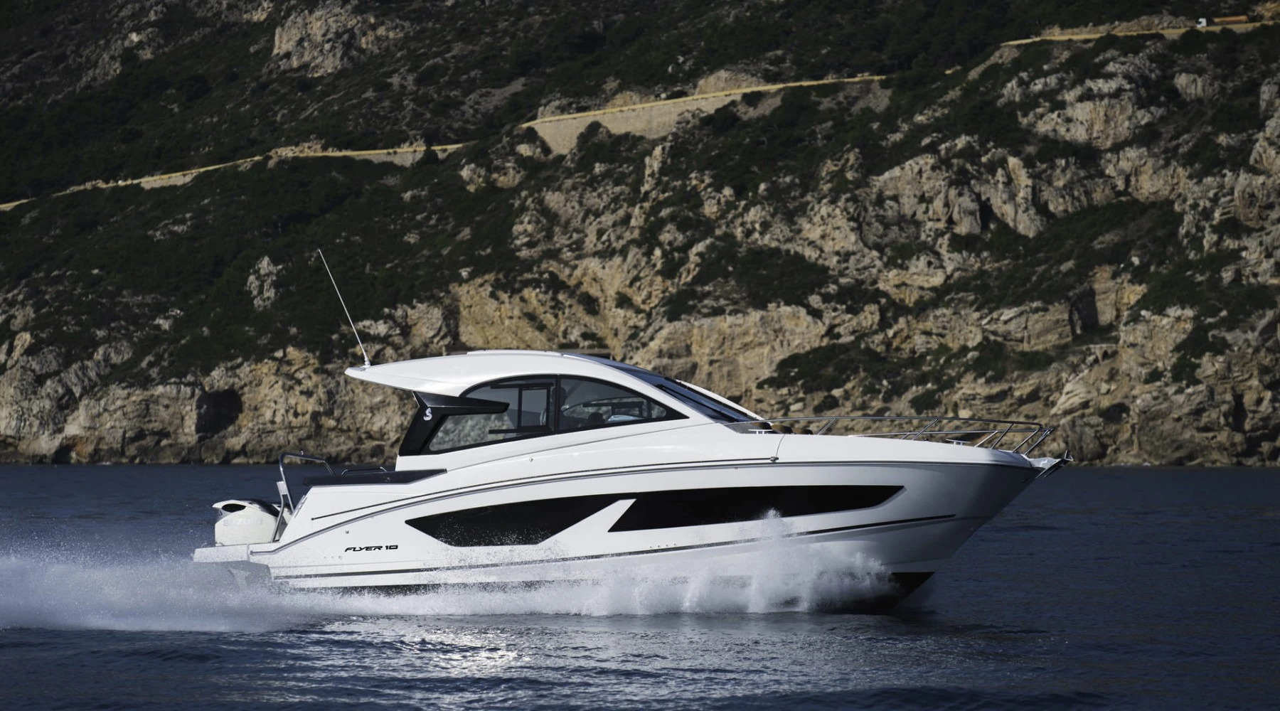 Beneteau Flyer 10 Sport Top