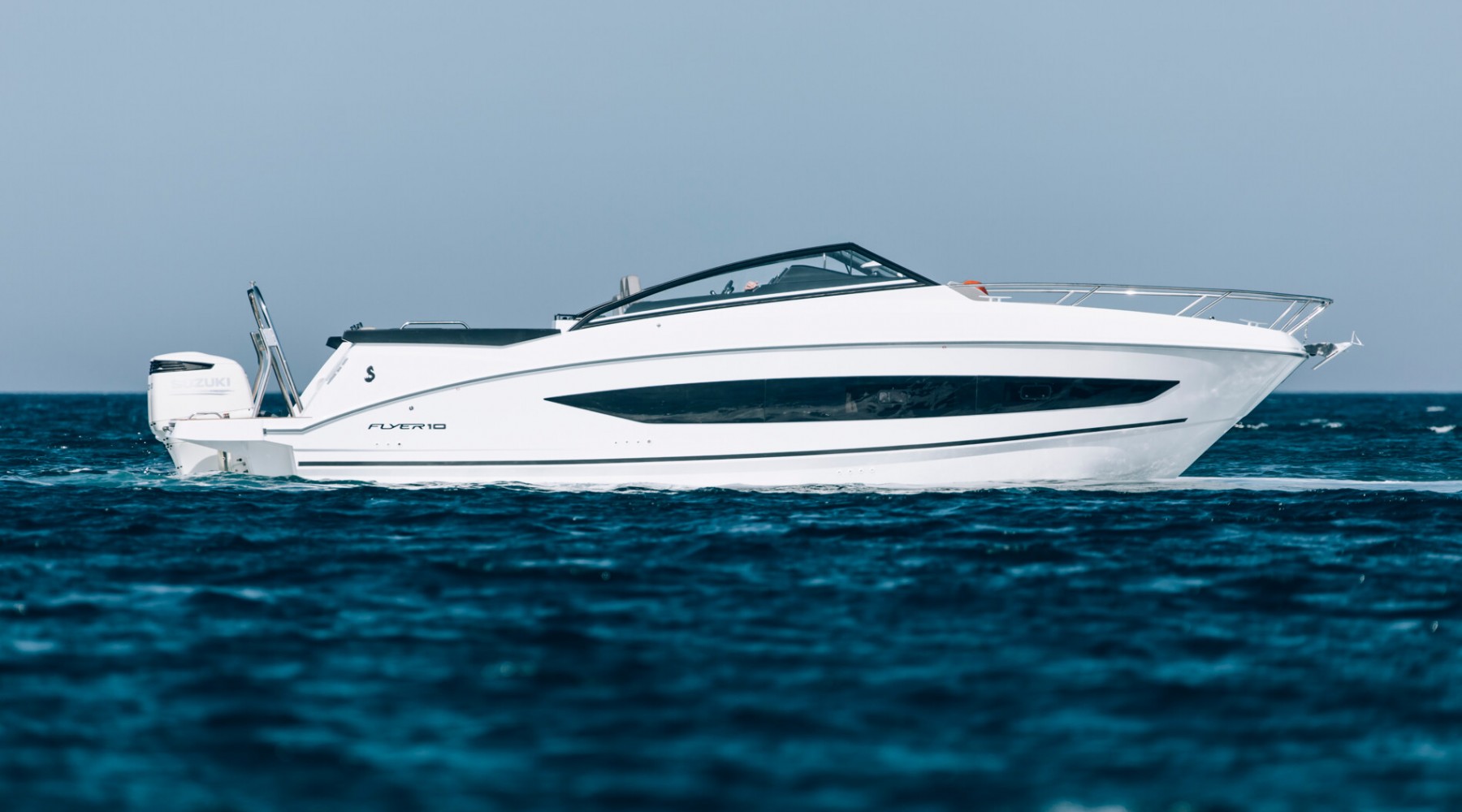 flyer_10_foto_catalogo_beneteau_flyer_10_03_fondear.JPG