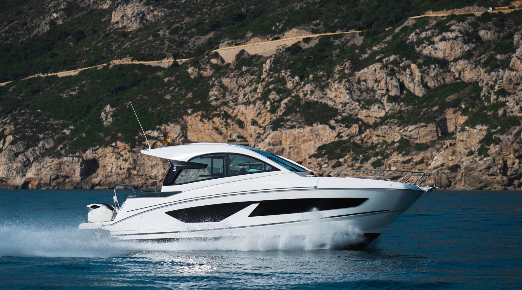 gran_turismo_32_ob_foto_catalogo_beneteau_gran_turismo_32_ob_00_navegar.JPG