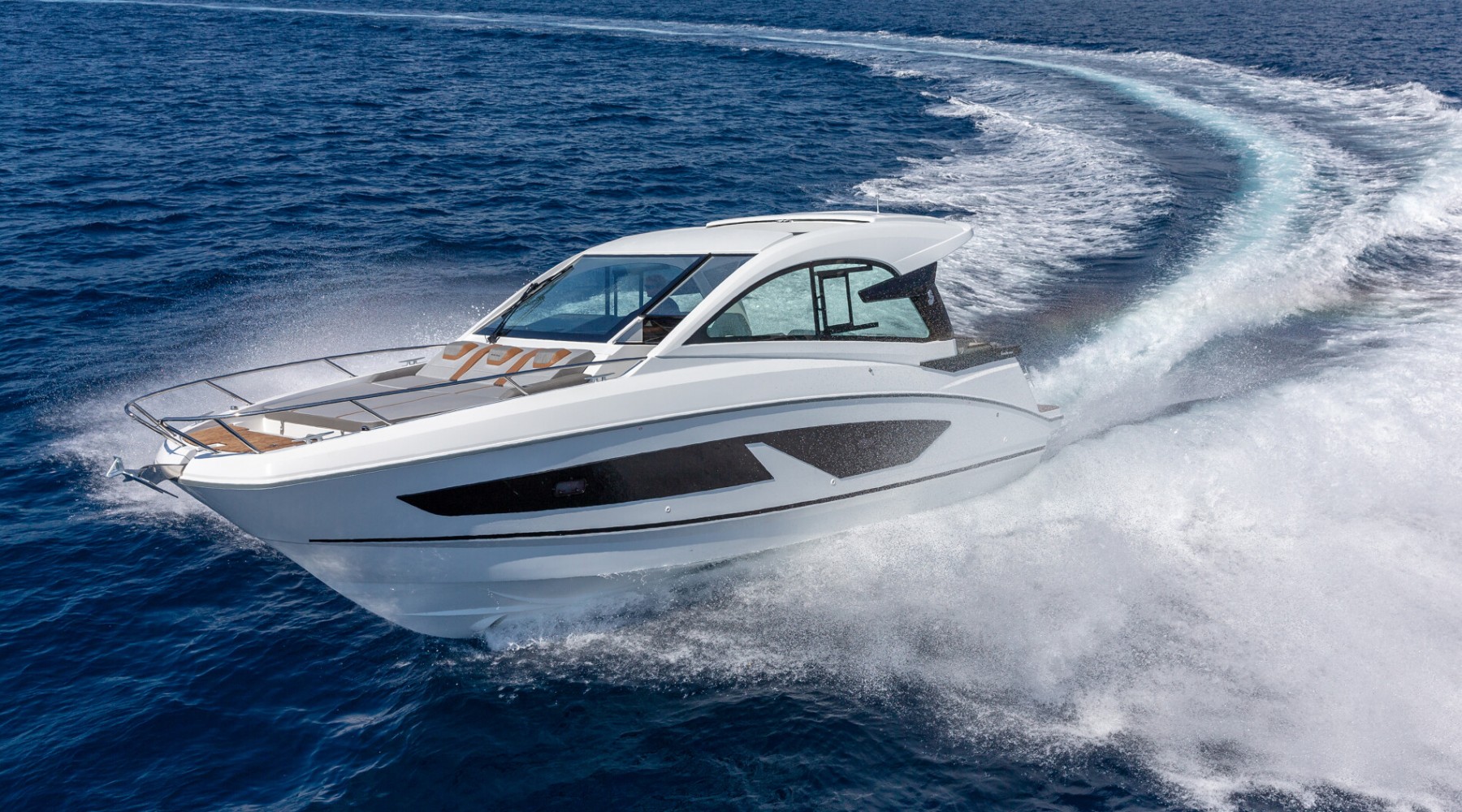 gran_turismo_32_foto_catalogo_beneteau_gran_turismo_32_ib_00_navegar.JPG