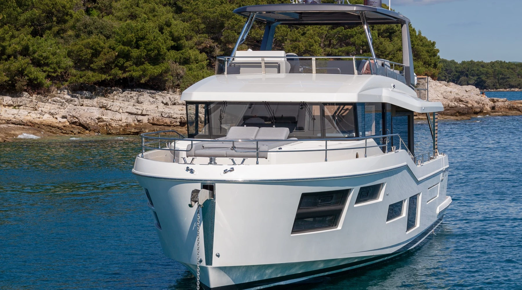 Beneteau Grand Trawler 63 2