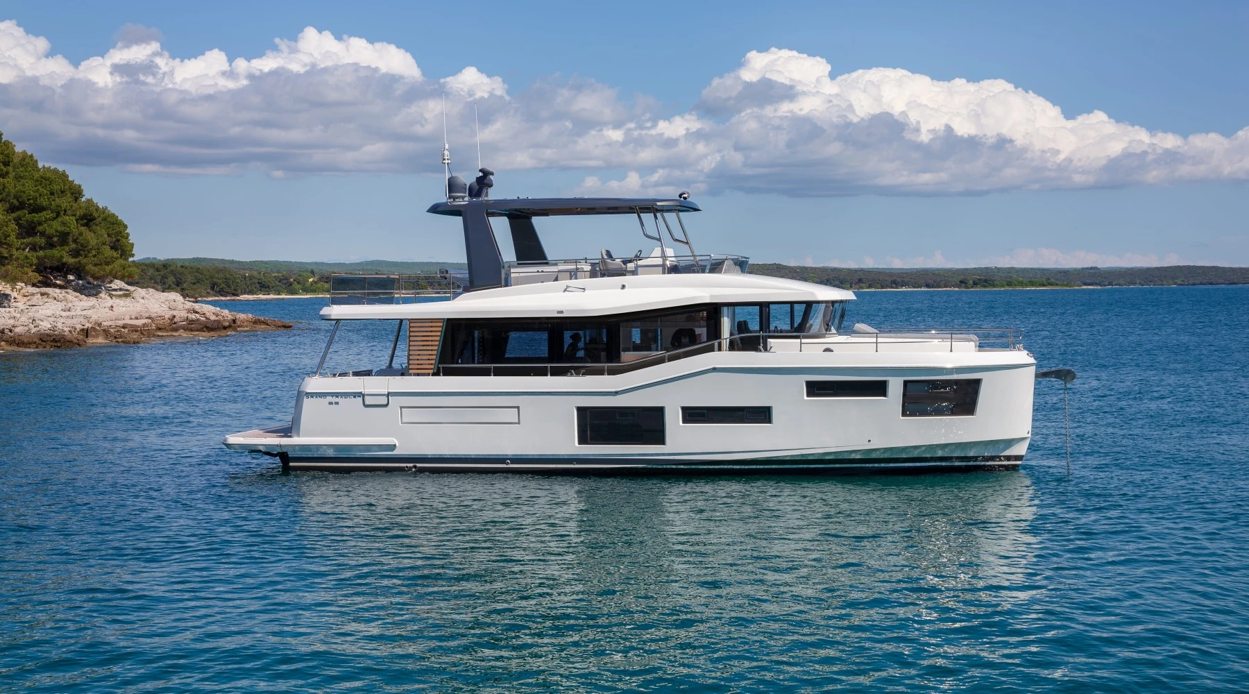Beneteau Grand Trawler 63 3