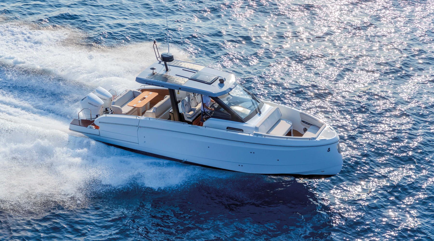 gran_turismo_35_fotos_catalogo_beneteau_gt35_1.jpg