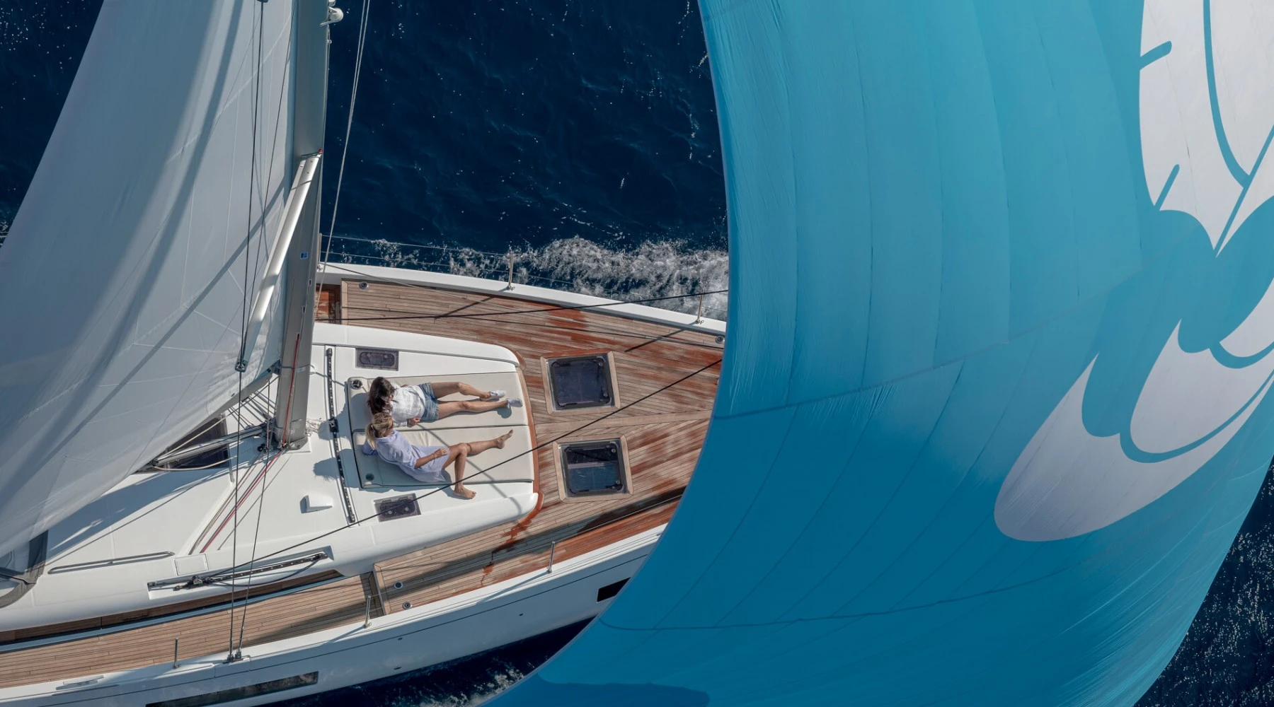 Beneteau Oceanis Yacht 54 3