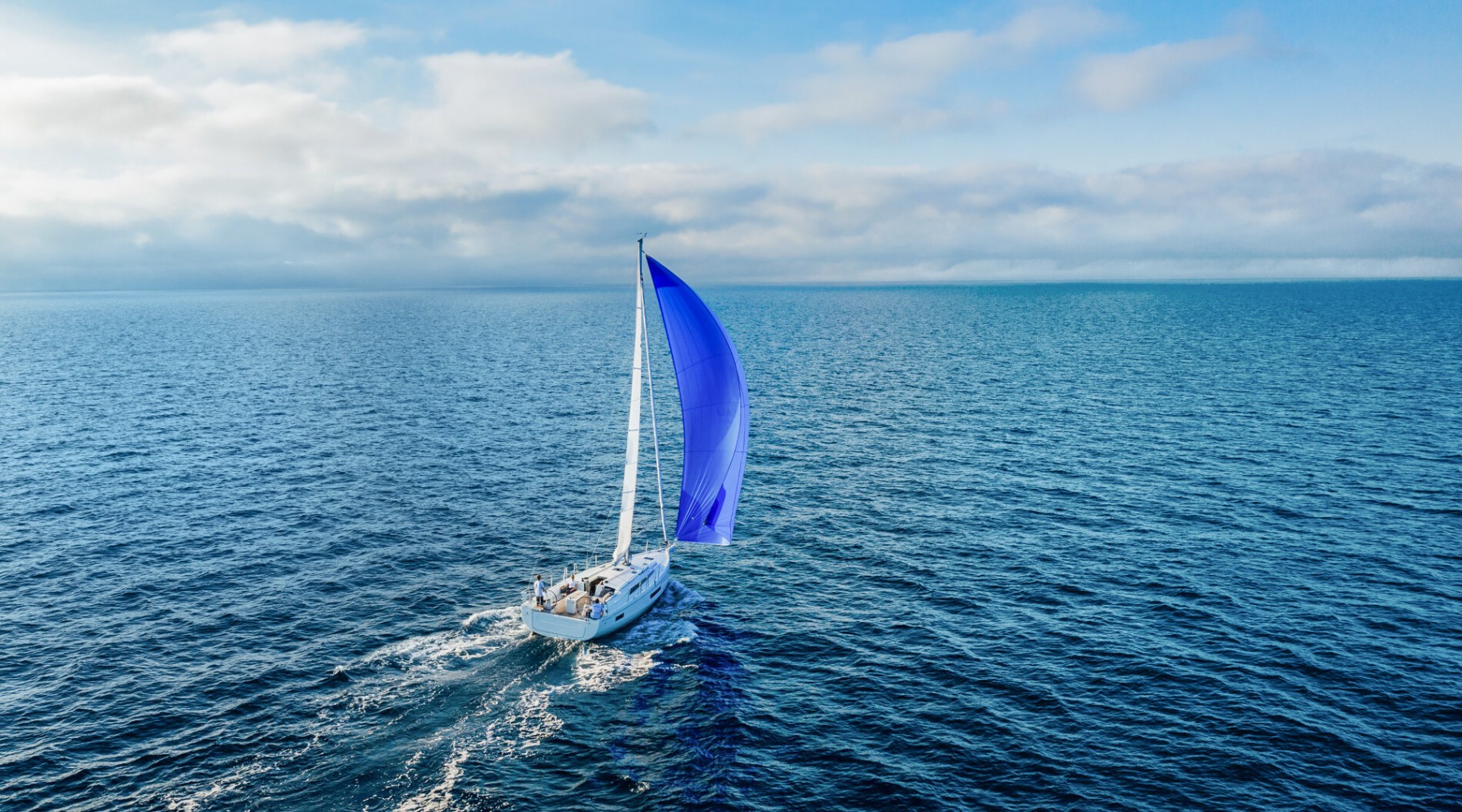 oceanis_401_foto_catalogo_beneteau_oceanis_40_1_01_navegar_a_vela_codigo_zero.JPG