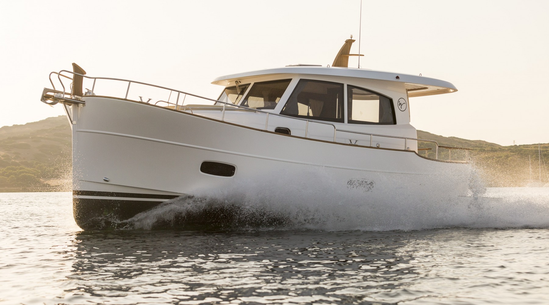 menorquin_34_ht_foto_catalogo_sasga_yachts_menorquin_34_ht_02_navegando.jpg