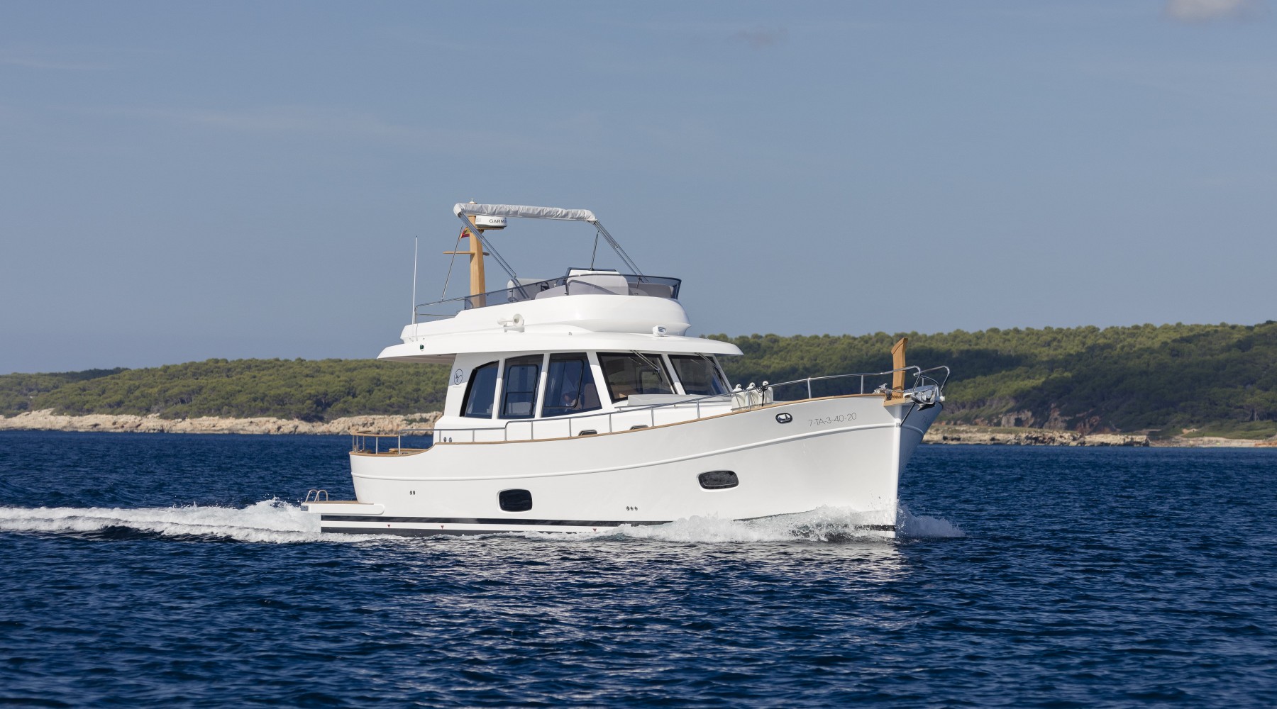 menorquin_42_fb_foto_catalogo_sasga_yachts_menorquin_42_fb_01_navegando.jpg
