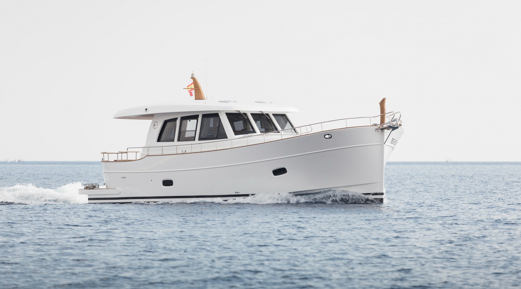 menorquin_54_ht_foto_catalogo_sasga_yachts_menorquin_54_ht_01_navegando_1.jpg