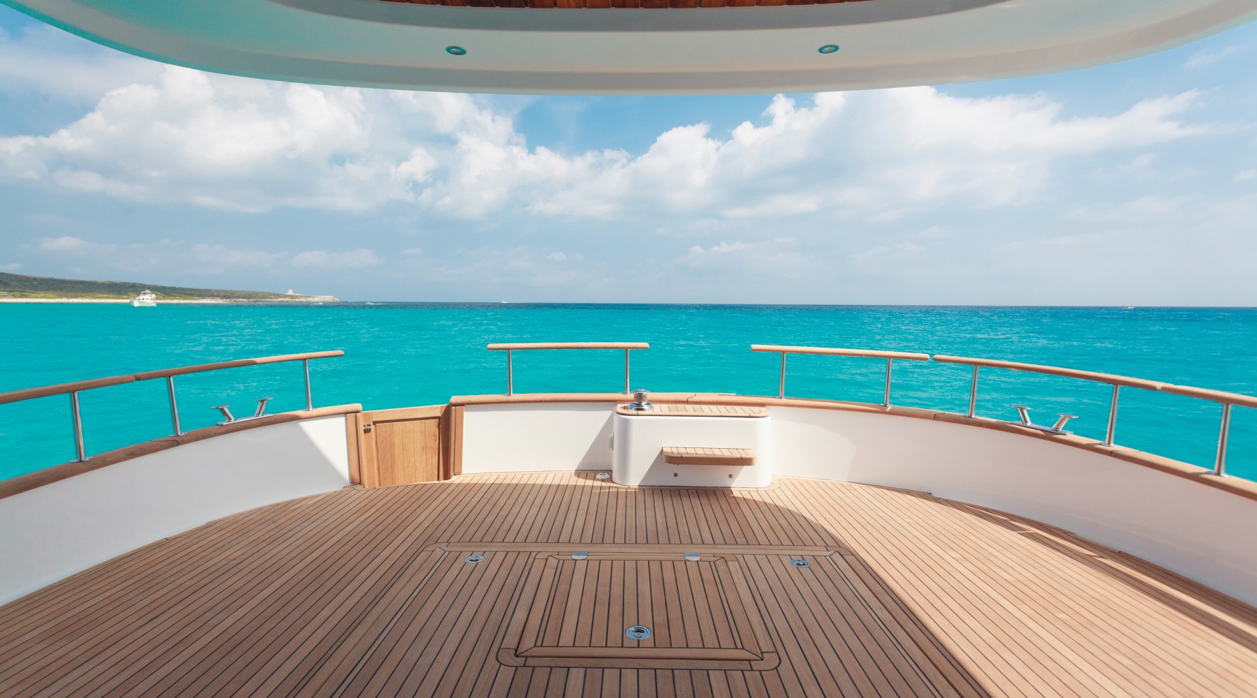 menorquin_54_ht_foto_catalogo_sasga_yachts_menorquin_54_ht_02_popa_1.jpg