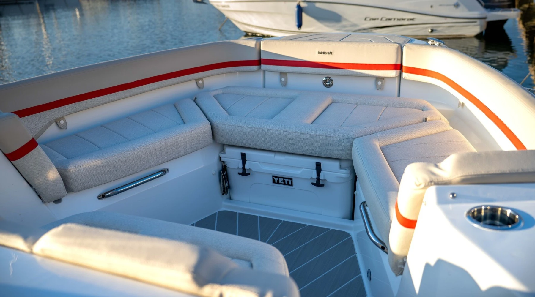 Wellcraft 28 T-Top 4