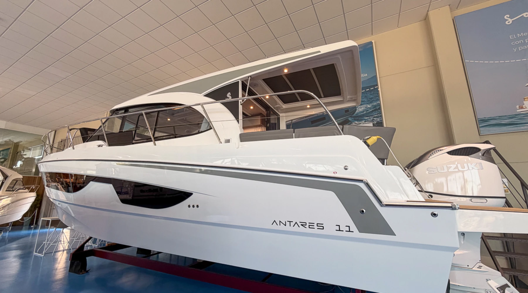 Beneteau Antares 11 Coupe 2
