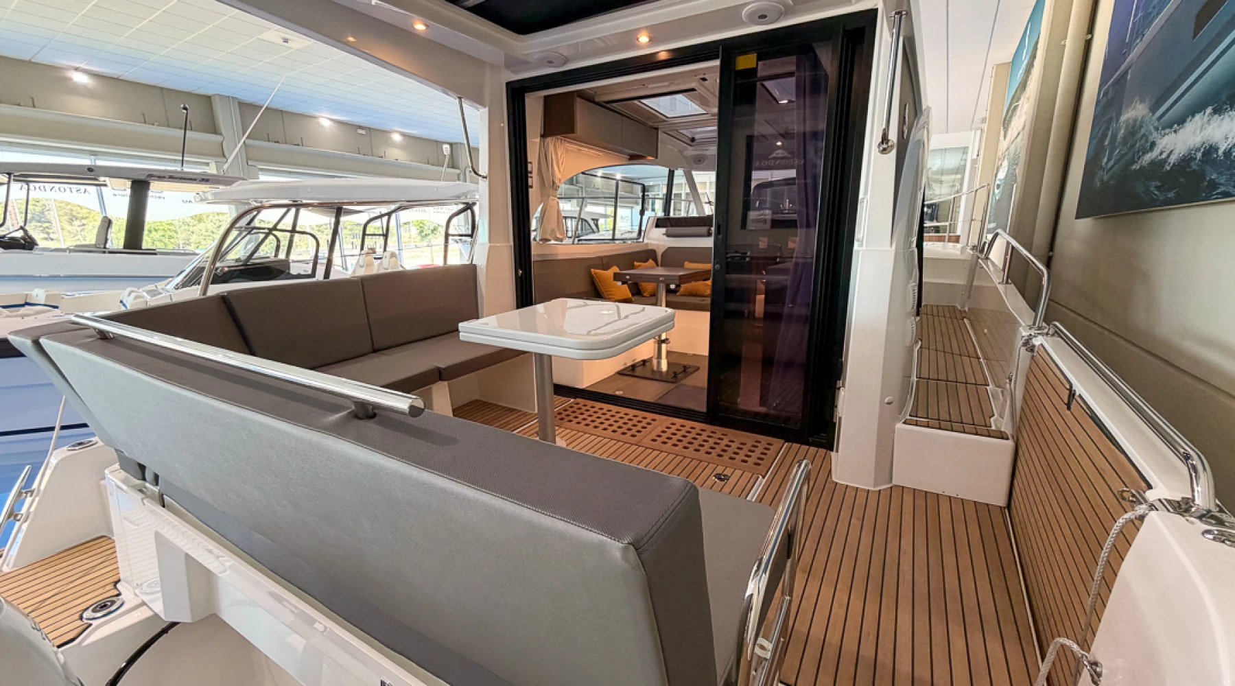 Beneteau Antares 11 Coupe 3