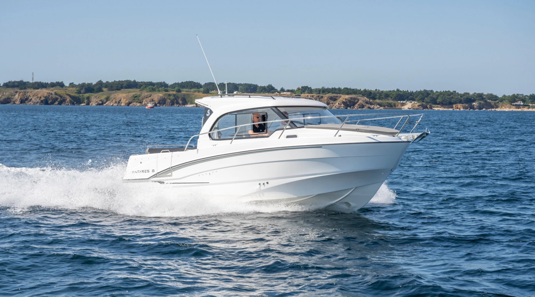Beneteau Antares 8 OB