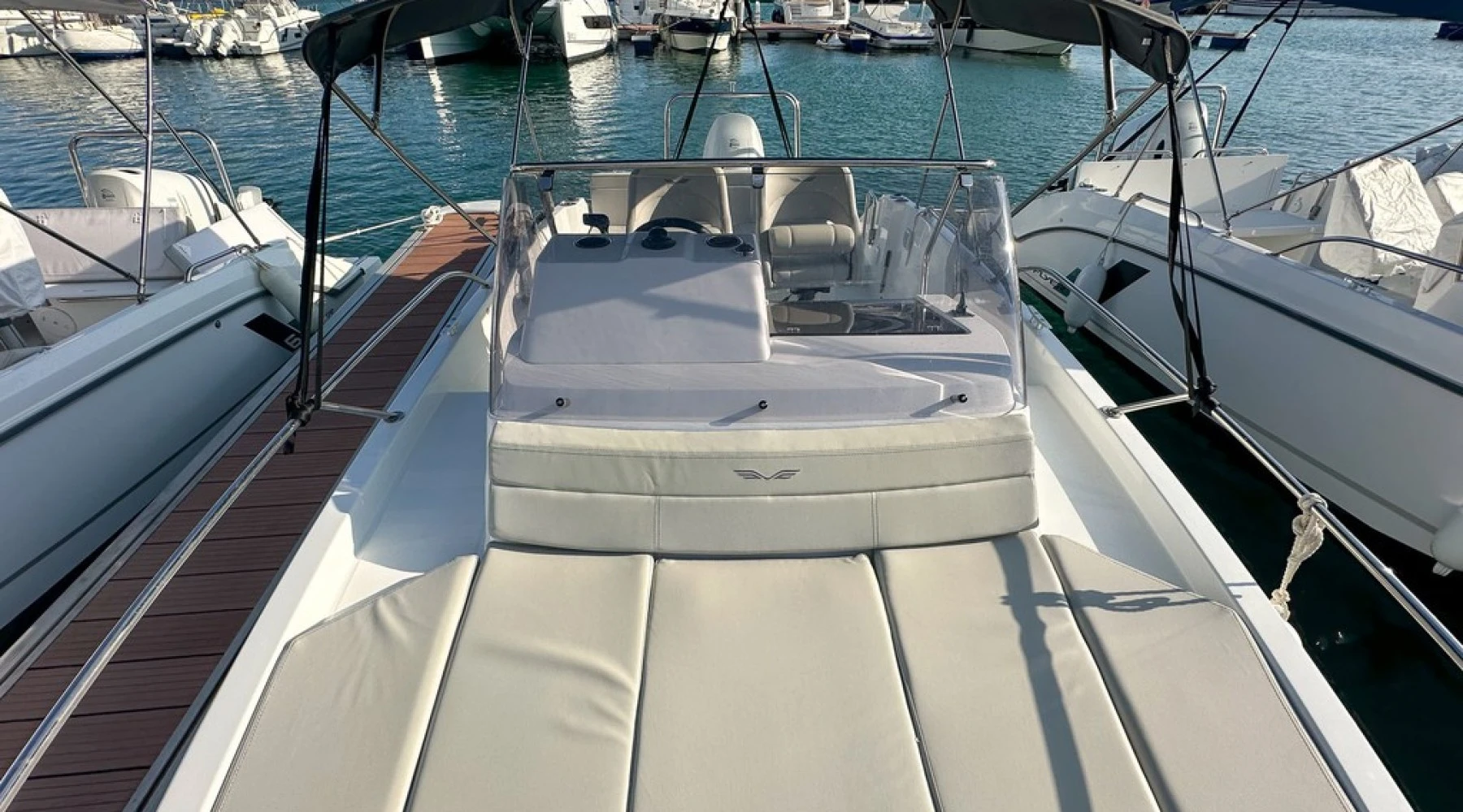 Beneteau Flyer 7 SunDeck GARBÍ 3
