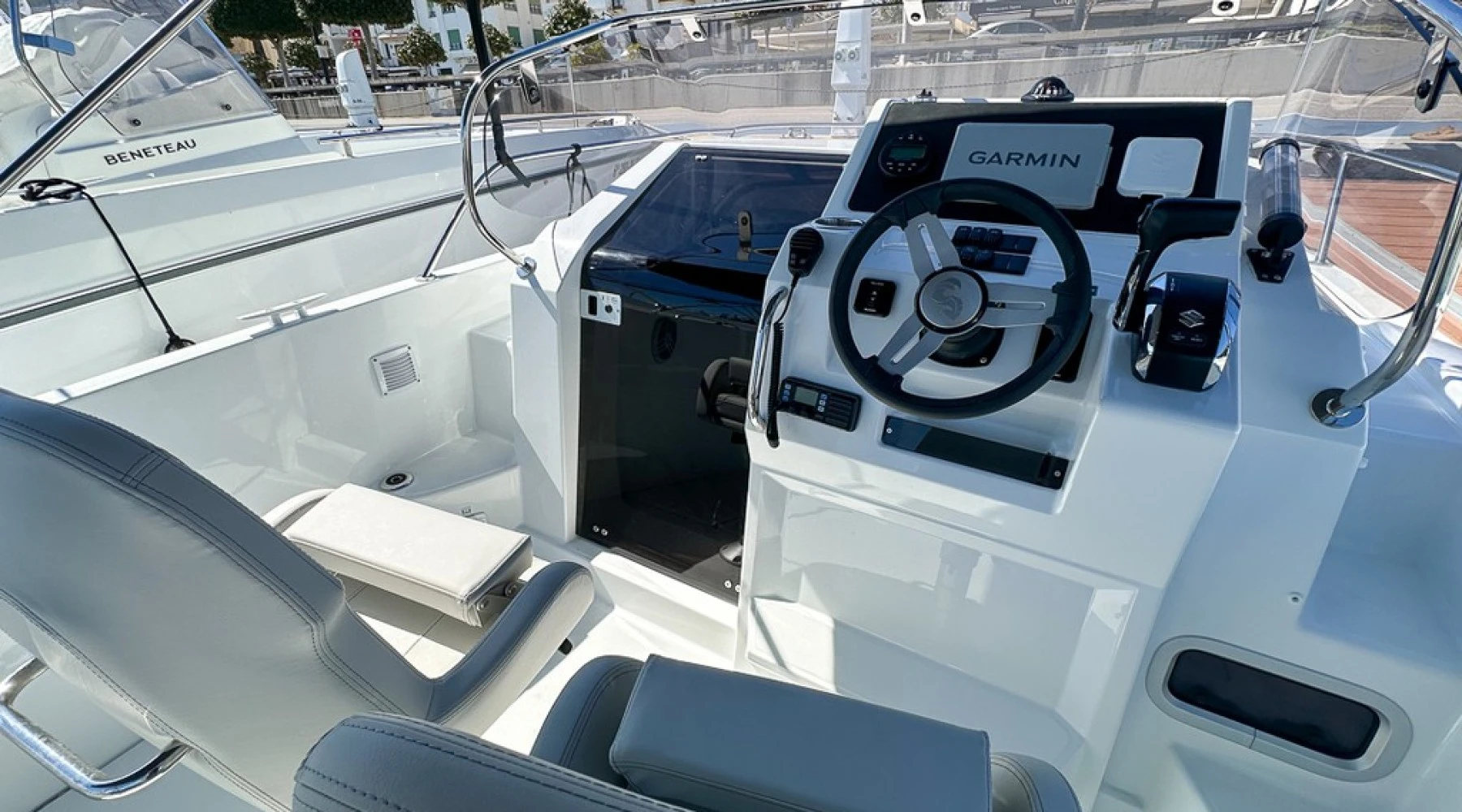 Beneteau Flyer 8 SunDeck LLEVANT 4