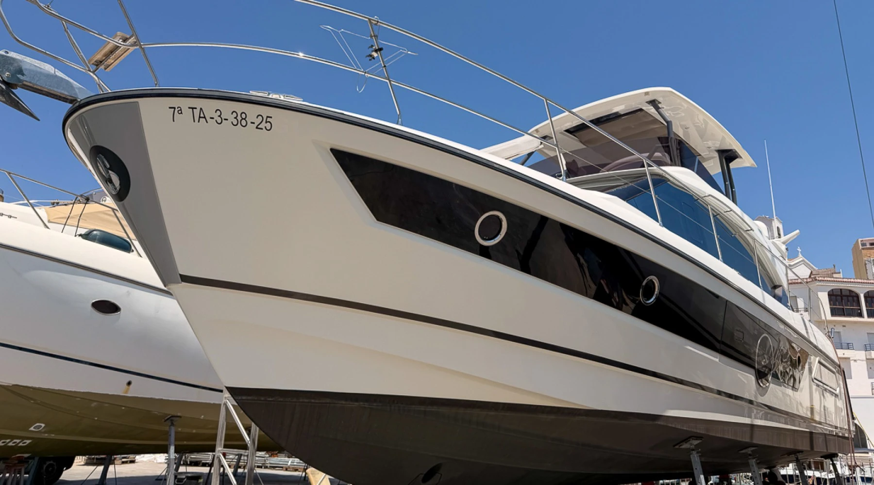 Beneteau Monte Carlo 52 OLA BLANCA 3