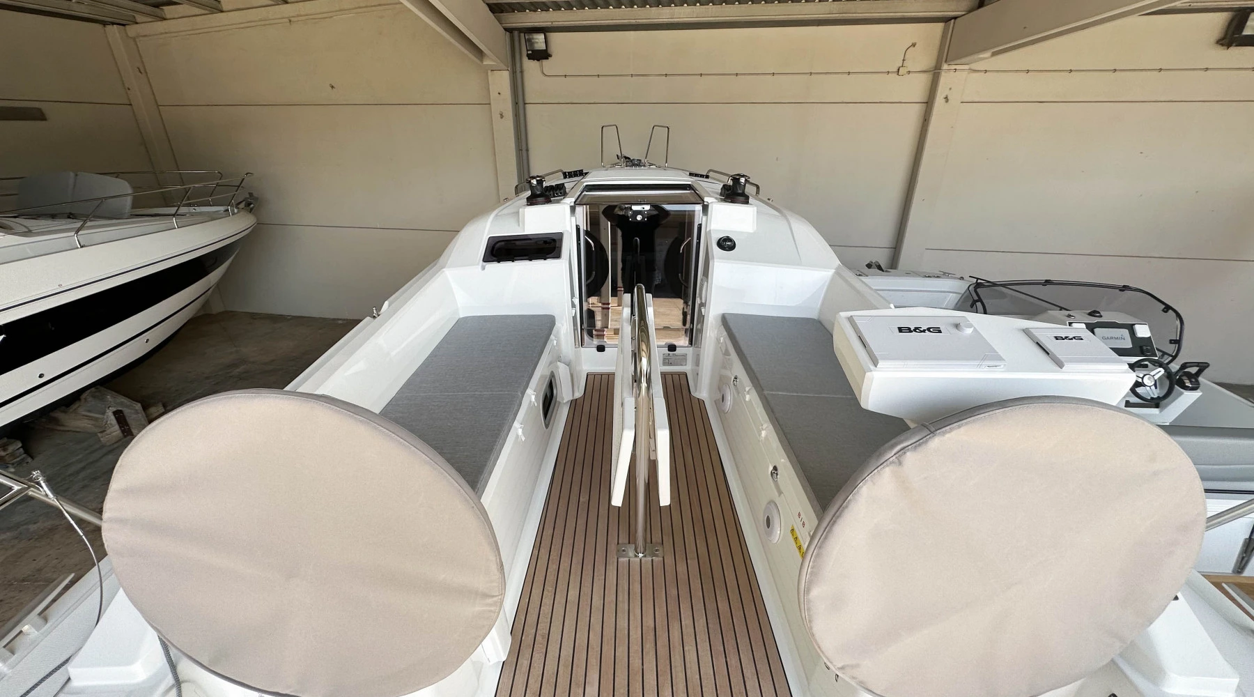 Beneteau Oceanis 30.1 4