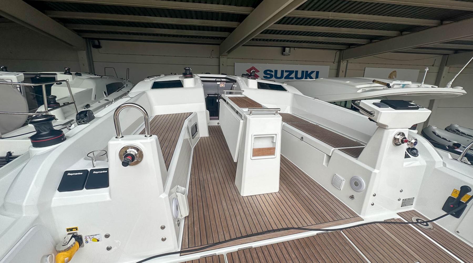 beneteau_oceanis_37_1_bc187922_4.jpg
