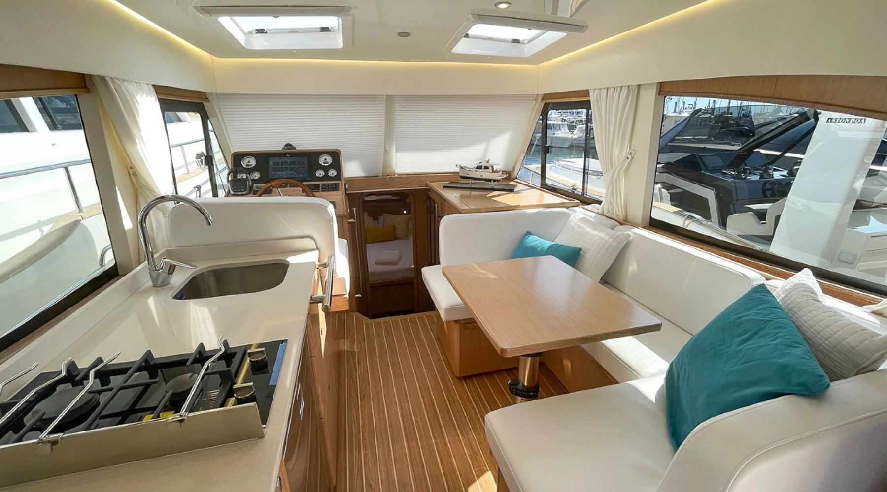 Sasga Yachts Menorquin 35 HT 4