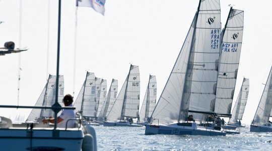 first_24_se_foto_catalogo_beneteau_first_24_se_06_regata.JPG
