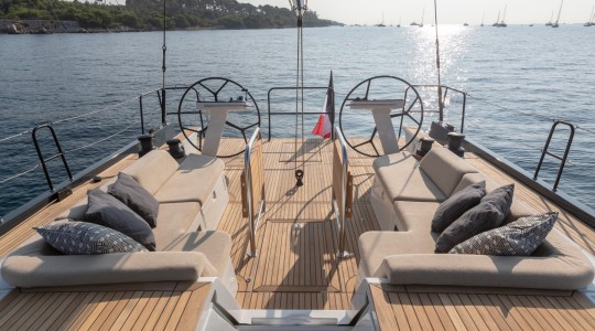 first_yacht_53_foto_catalogo_beneteau_first_yacht_53_04_banera_popa_solarium.JPG