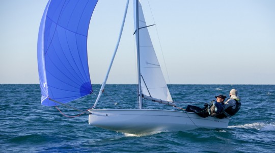 first_14_foto_catalogo_beneteau_first_14_00_regata_vela_ligera.JPG
