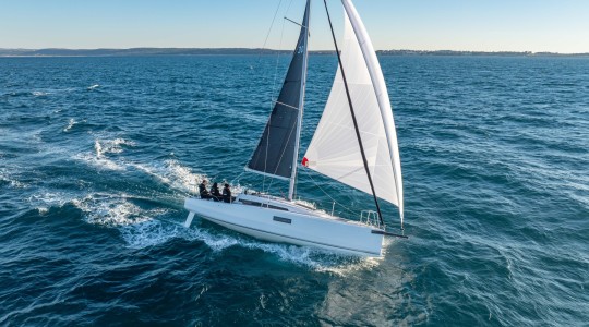 first_30_fotos_catalogo_beneteau_first30_5.jpg