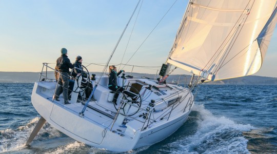 first_36_foto_catalogo_beneteau_first_36_02_velero_de_crucero.JPG