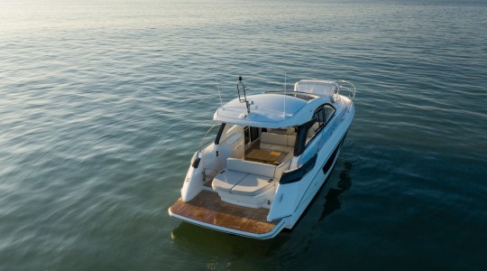 gran_turismo_41_foto_catalogo_beneteau_gran_turismo_41_05_lifestyle_exterior.JPG