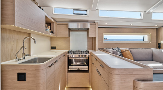 oceanis_yacht_60_beneteau_oceanis_yacht_60_08.JPG