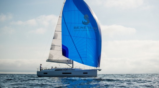 oceanis_401_foto_catalogo_beneteau_oceanis_40_1_03_navegar_con_codigo_zero.JPG
