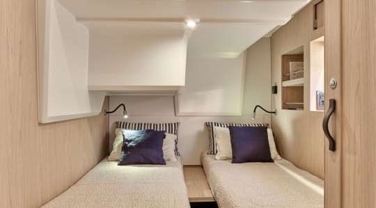 swift_trawler_48_foto_catalogo_beneteau_swift_trawler_48_22_camarote_dos_camas_individuales.JPG