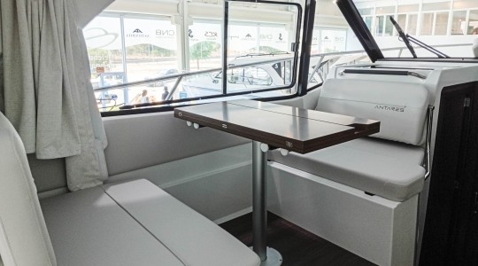 beneteau_antares_9_ob_v2_bc187731_5jpg.jpg