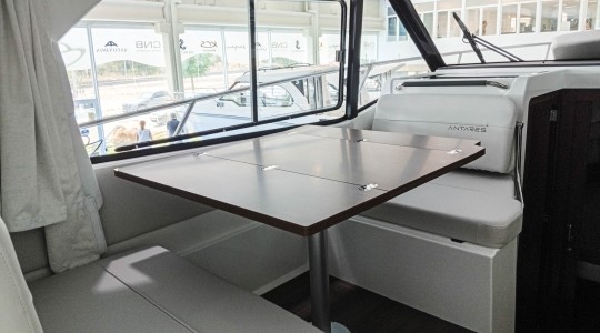 beneteau_antares_9_ob_v2_bc187731_6jpg.jpg