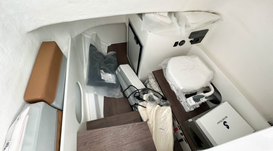 beneteau_flyer_8_spacedeck_bc182619_7.jpg