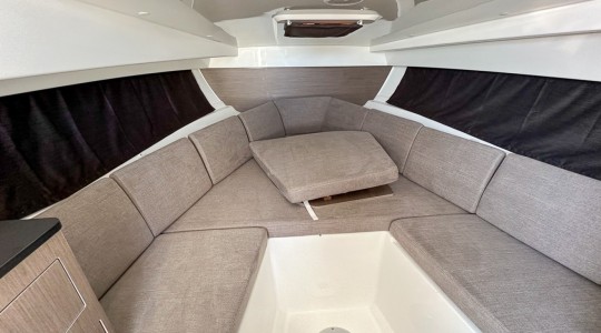 beneteau_flyer8sundeck_llevant_11.jpg