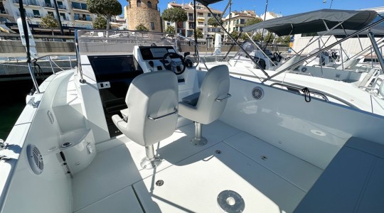 beneteau_flyer8sundeck_llevant_3.jpg