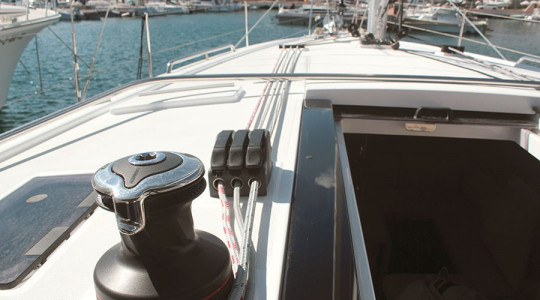 beneteau_oceanis_411_oasis_872ad7fc_d.jpg