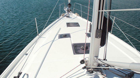 beneteau_oceanis_411_oasis_f4ac474f_6.jpg