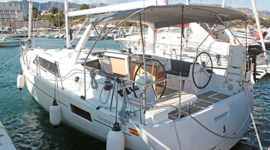 Beneteau Oceanis 41.1 IBIZA