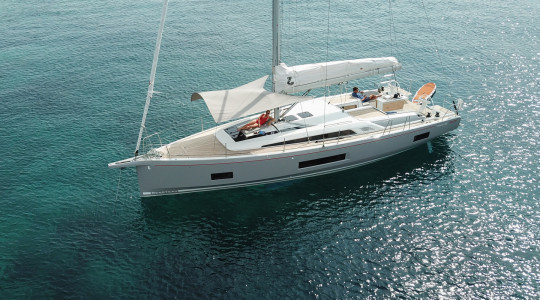 foto_catalogo_beneteau_oceanis_46_1_13_exterior_velero_46_pies.JPG